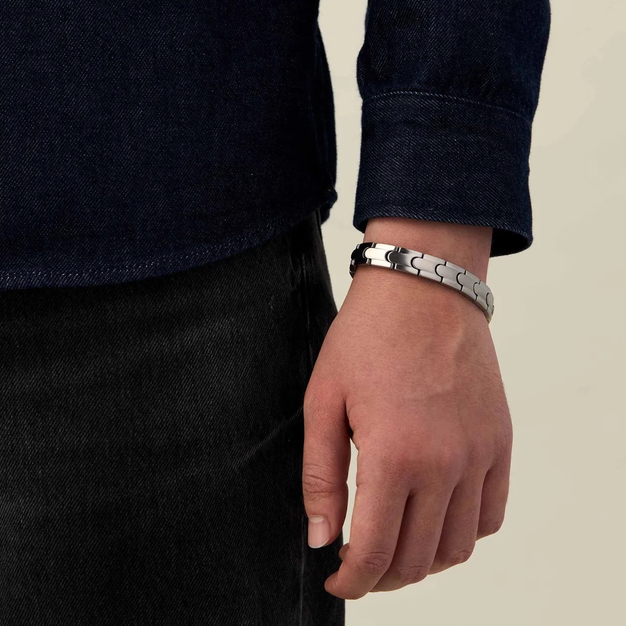 Mattiertes dezentes Gliederarmband